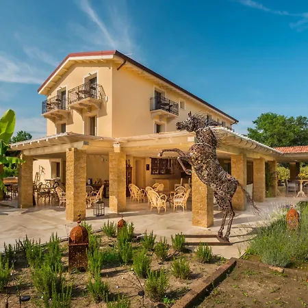فندق مبيت وإفطار Masseria Gianna Dei Marmi