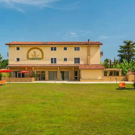 فندق مبيت وإفطار Masseria Gianna Dei Marmi *